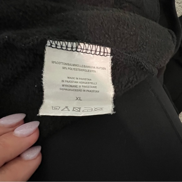 Black Sweatshirt - Picture 4 of 5